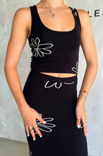 Load image into Gallery viewer, Daisy Set Top - Black
