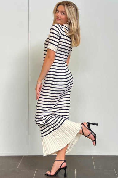 Sharn Maxi Dress - Cream/Navy