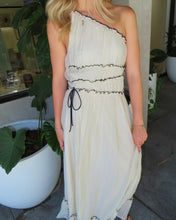 Load image into Gallery viewer, Sabriana Maxi Dress - Cream
