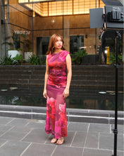 Load image into Gallery viewer, Mireya Maxi Dress - Fuchsia
