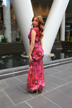 Load image into Gallery viewer, Mireya Maxi Dress - Fuchsia
